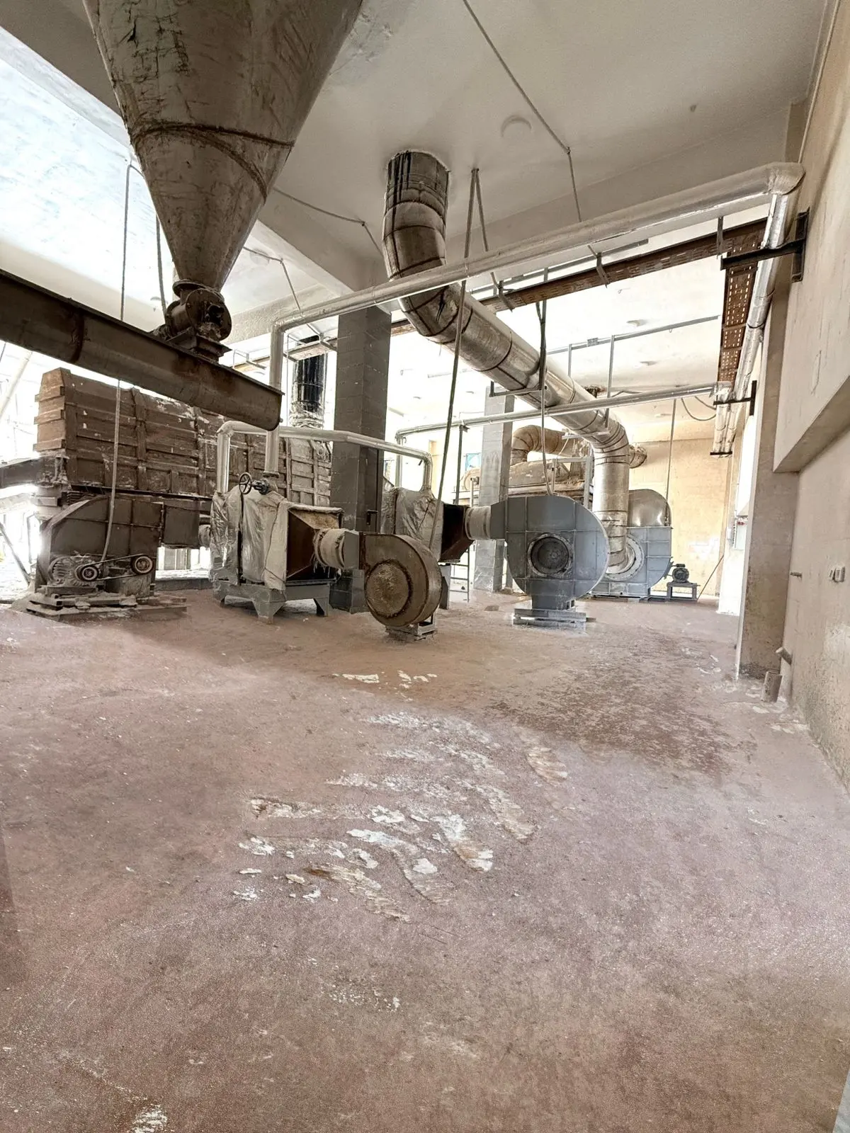 Egyptian salt factory, Egyptian salt producer, Salt refinery from Egypt  ,Sea salt , Rock salt , Colored speckles for detergent  ,Top salt producer , Salt mining ,Egyptian salt supplier